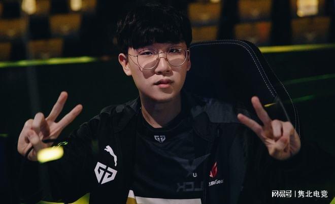 的背景下 的背景下